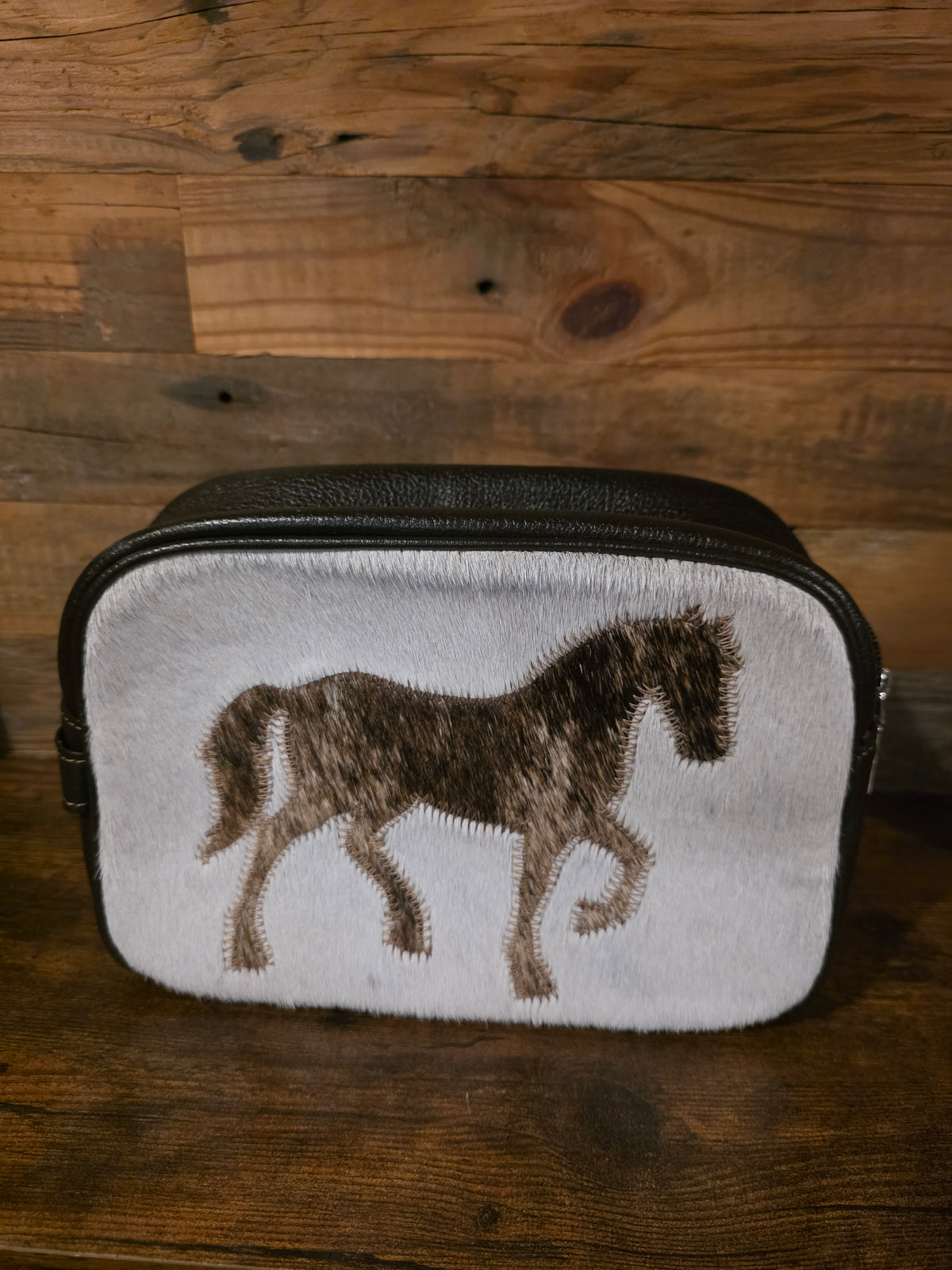COWHIDE TOILETRY BAG