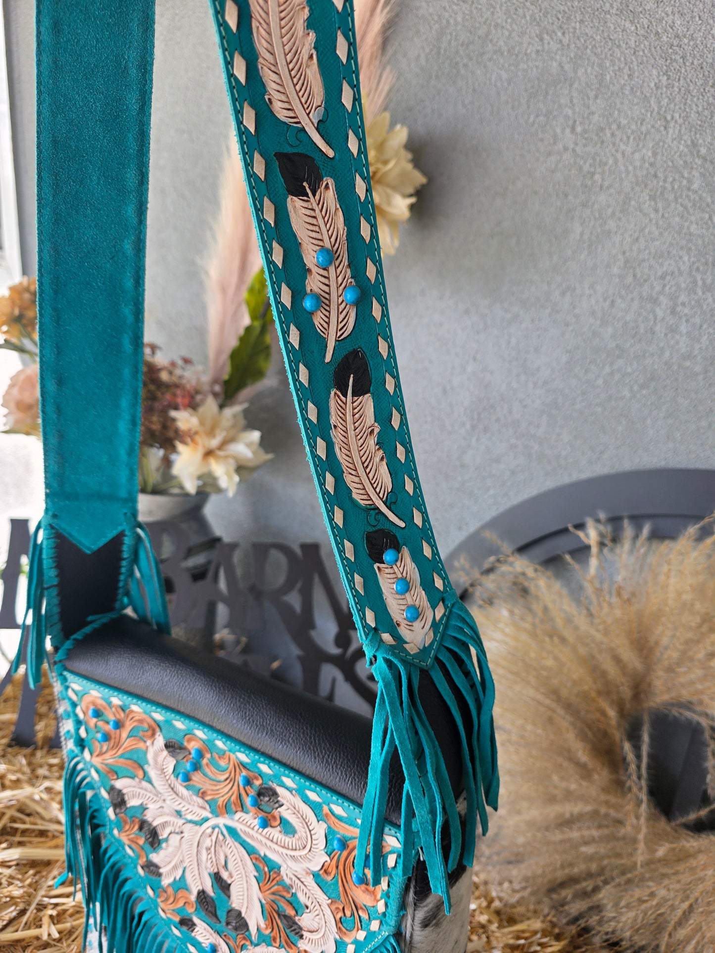 FEATHER TOTE