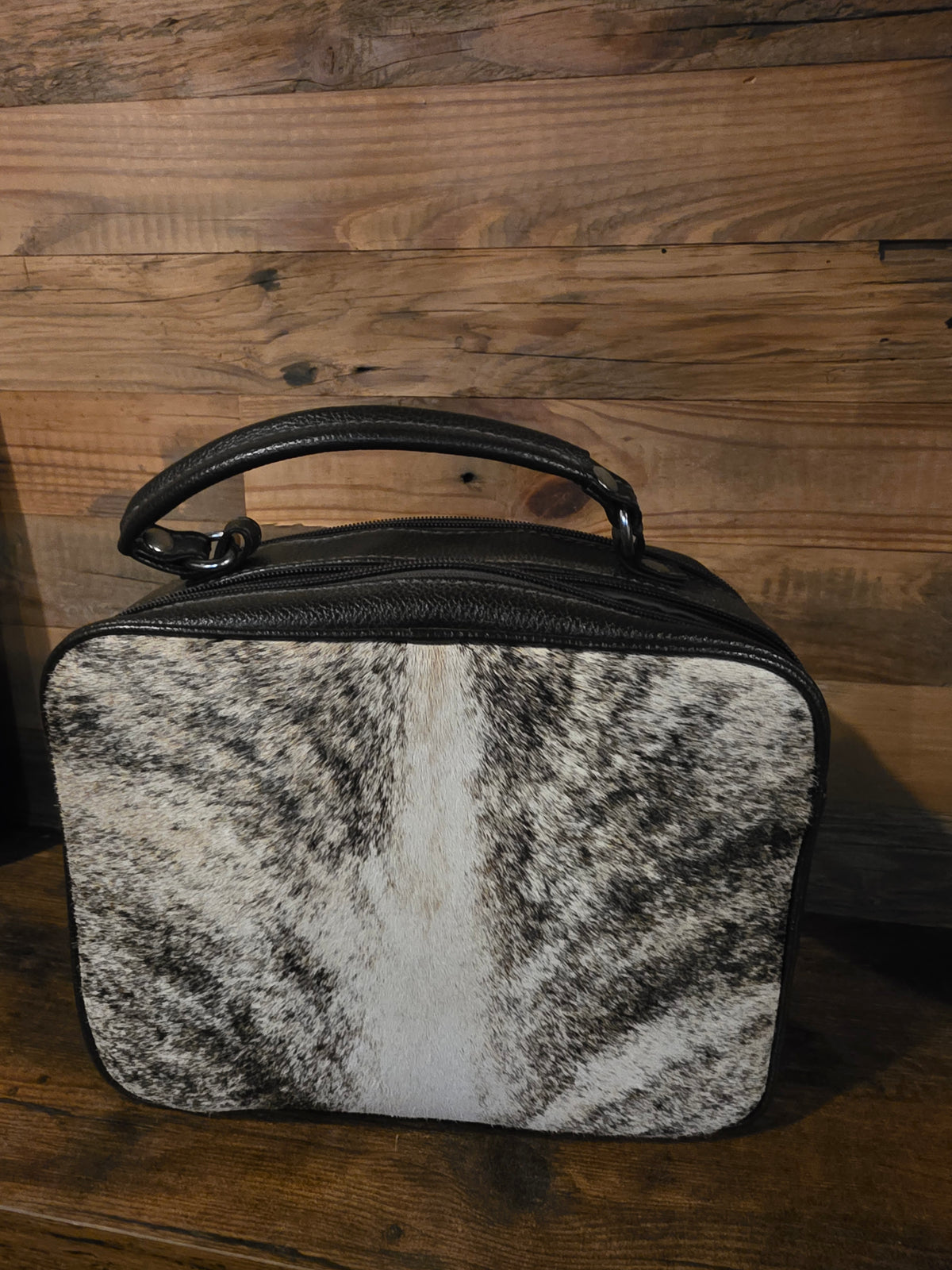 CROSSBODY COWHIDE BAG