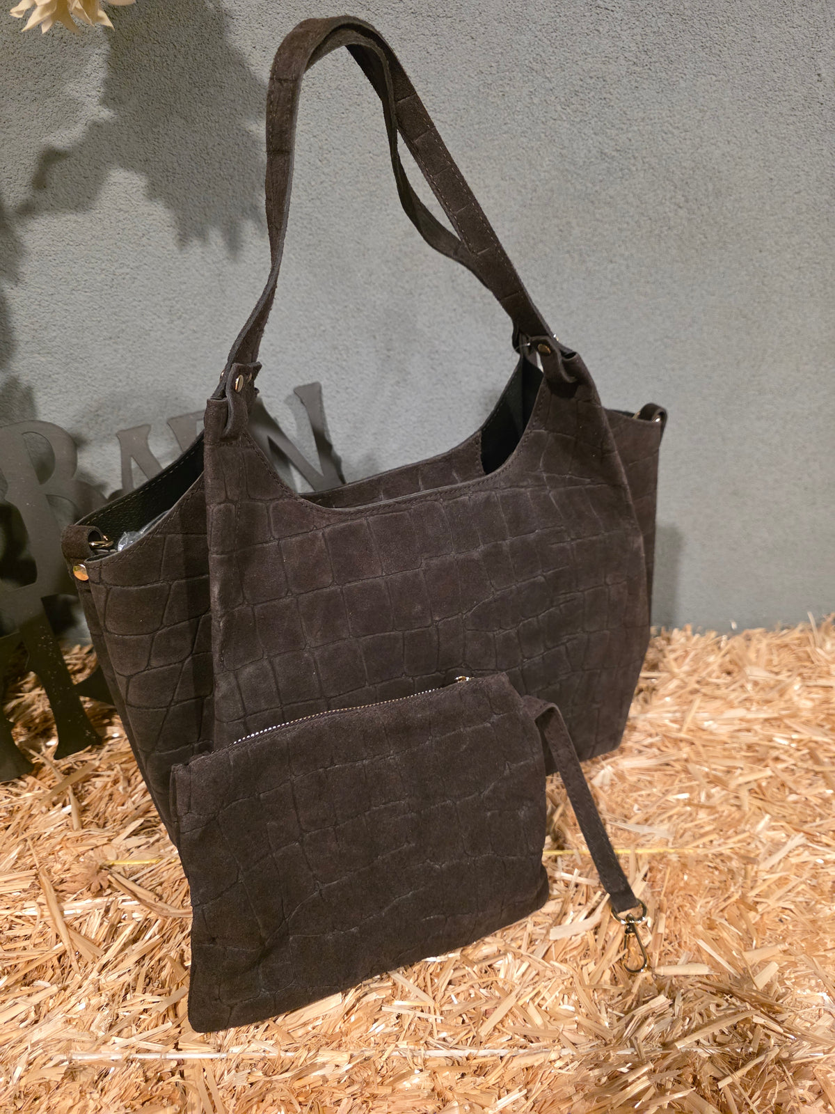 ITALIAN LEATHER CROC-EMBOSSED SHOLDER TOTE