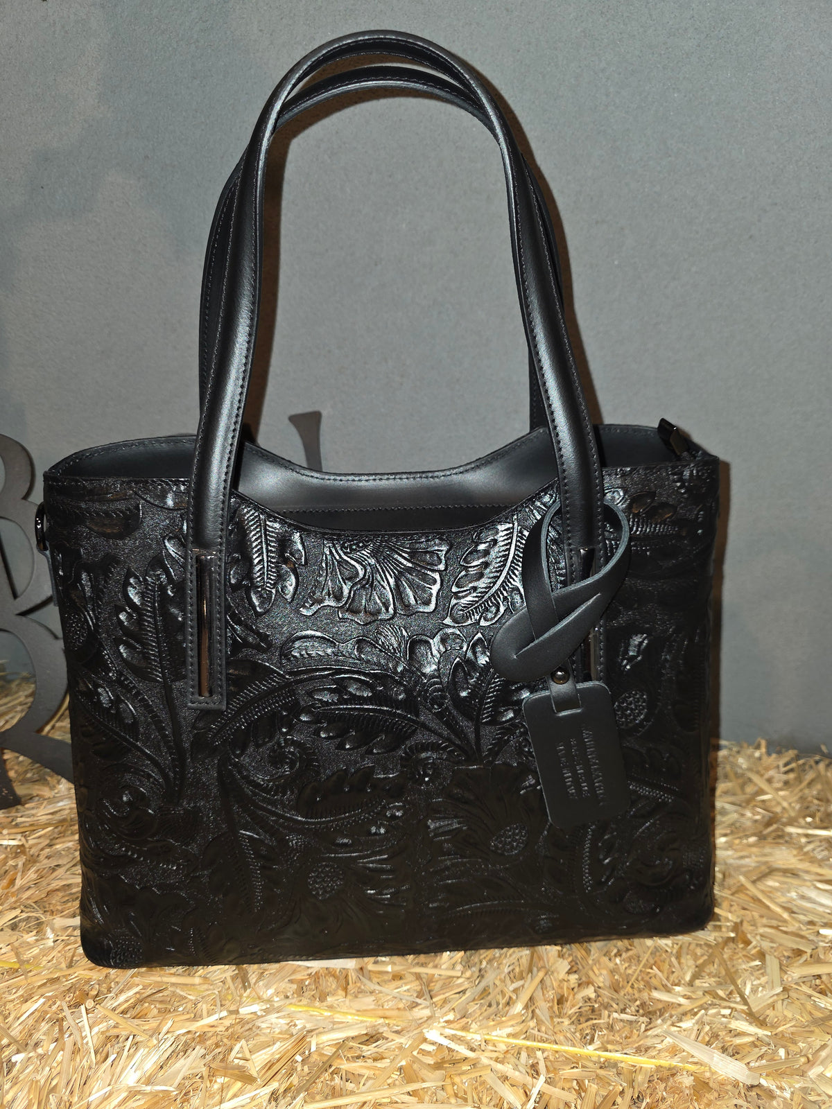 ITALIAN LEATHER STRUCTURRD TOTE BAG