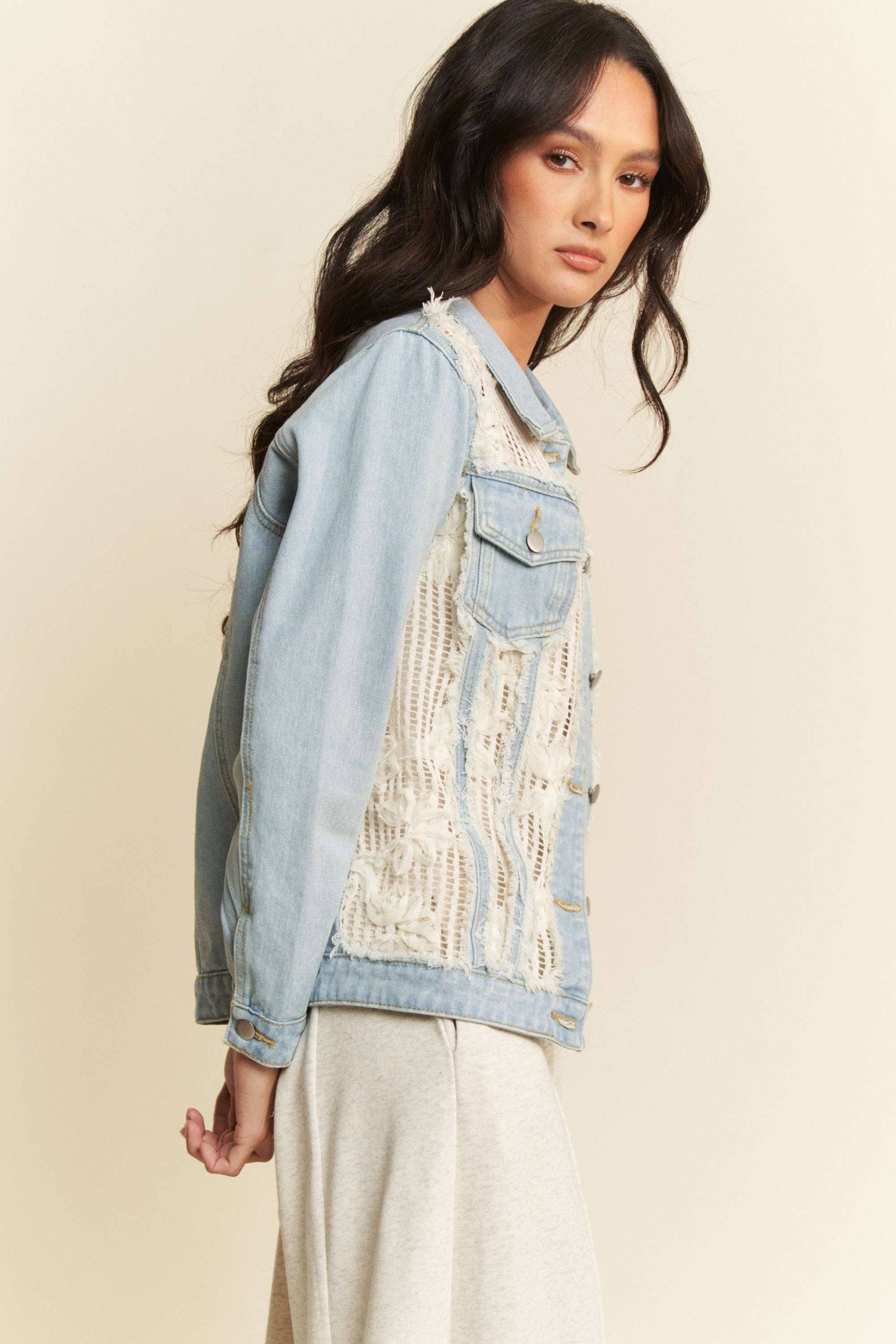 LACE CHEST POCKET BUTTON DOWN DENIM JACKET