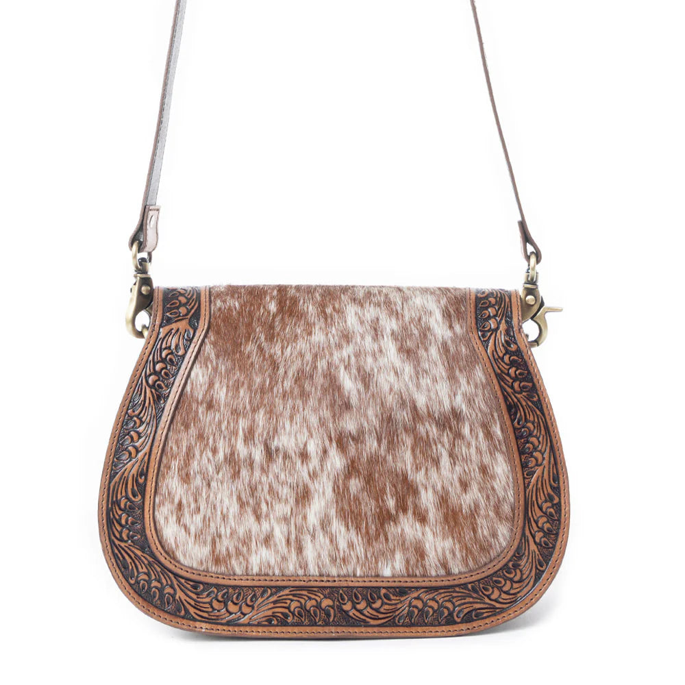 Vistas Shoulder Bag In Brown